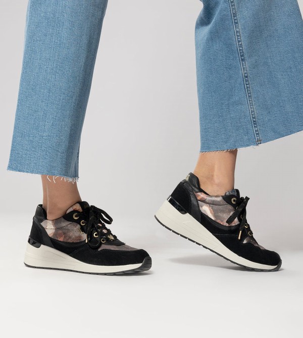 Zapatos Anekke Black Padded Sports With Wedge | 093FXTSWR